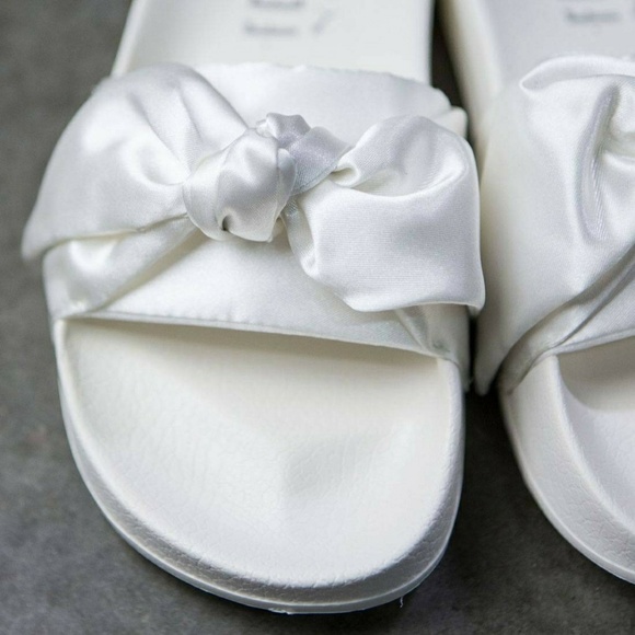 PUMA X FENTY BY RIHANNA WOMEN BOW SLIDES (WHITE / - Picture 3 of 5
